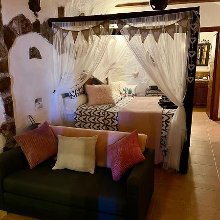 Cuevas De La Paz - Cave House Holidays Los Carriones Exterior foto